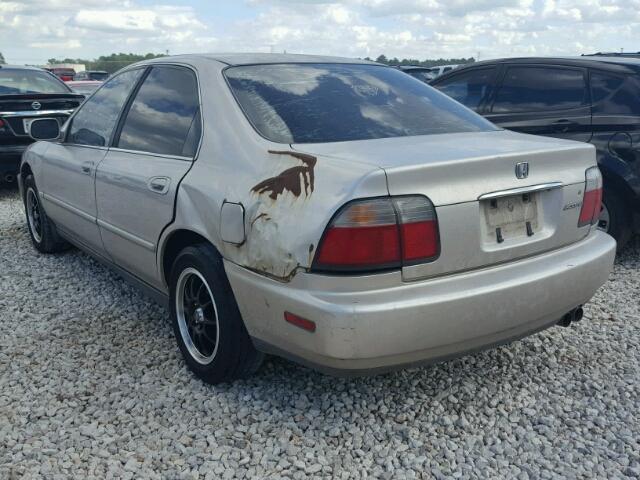 1HGCD5663VA091519 - 1997 HONDA ACCORD EX TAN photo 3