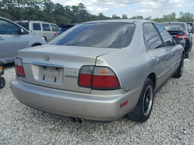 1HGCD5663VA091519 - 1997 HONDA ACCORD EX TAN photo 4