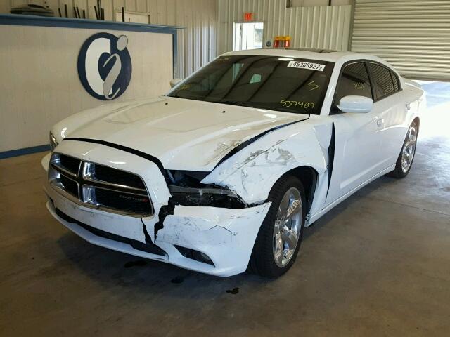 2C3CDXCT0DH537487 - 2013 DODGE CHARGER R/ WHITE photo 2