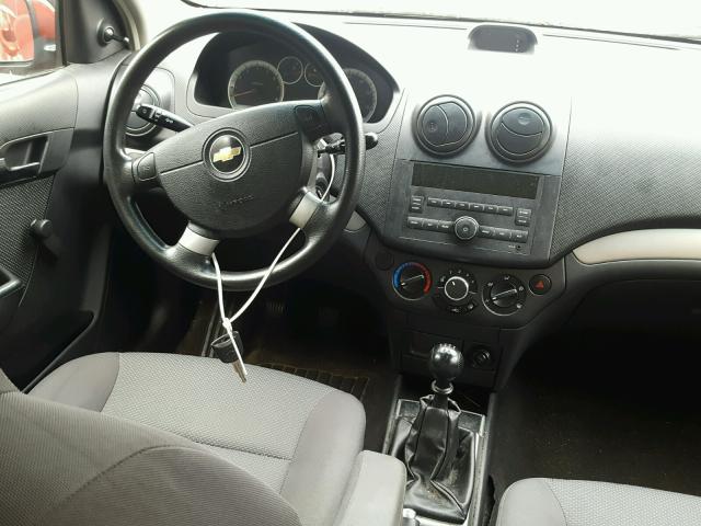 KL1TD56E29B642570 - 2009 CHEVROLET AVEO LS RED photo 9