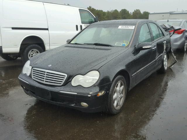 WDBRF84J74F494396 - 2004 MERCEDES-BENZ C BLACK photo 2