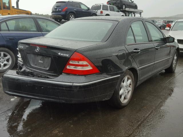 WDBRF84J74F494396 - 2004 MERCEDES-BENZ C BLACK photo 4