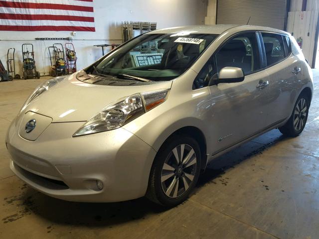 1N4BZ0CP6GC311583 - 2016 NISSAN LEAF SV SILVER photo 2