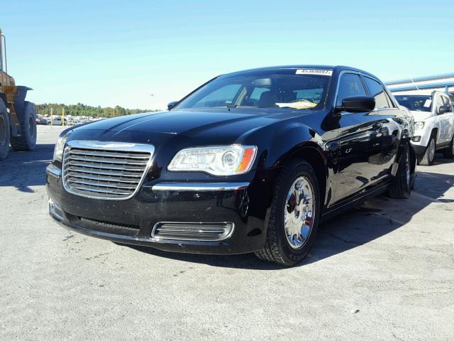 2C3CCAAG3DH530071 - 2013 CHRYSLER 300 BLACK photo 2