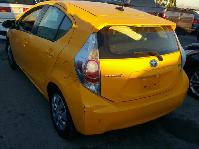 JTDKDTB30E1081914 - 2014 TOYOTA PRIUS C YELLOW photo 3