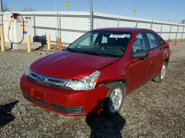 1FAHP3FN1BW181974 - 2011 FORD FOCUS SE RED photo 2