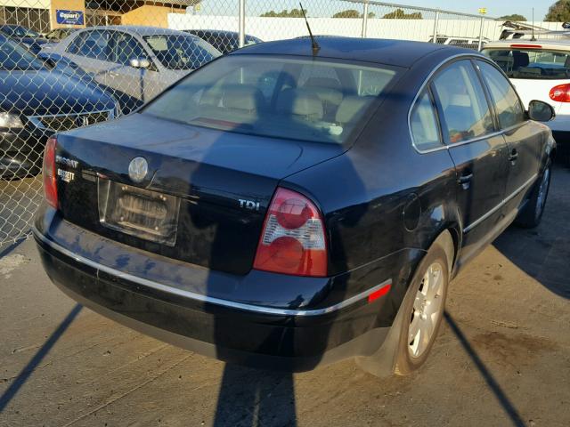 WVWAE63B65E066262 - 2005 VOLKSWAGEN PASSAT BLACK photo 4