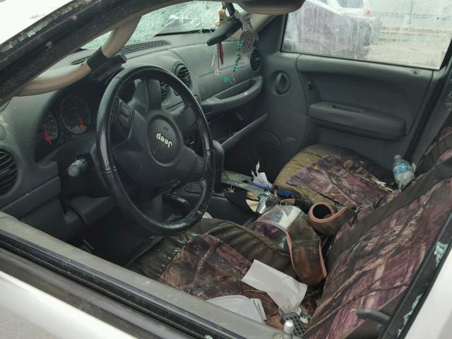 1J4GL48KX5W703090 - 2005 JEEP LIBERTY SP GRAY photo 5