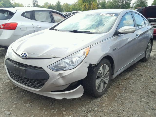 KMHEC4A45DA089128 - 2013 HYUNDAI SONATA HYB SILVER photo 2