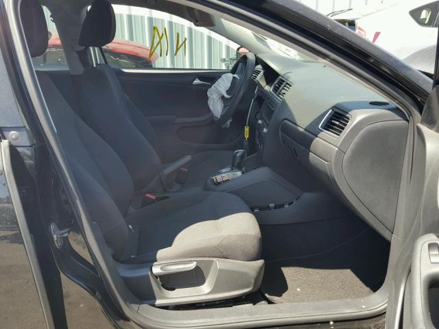 3VW2K7AJ4CM468184 - 2012 VOLKSWAGEN JETTA BASE BLACK photo 5