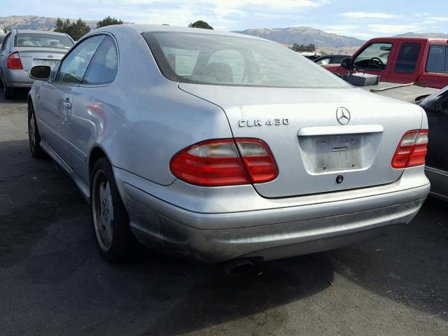 WDBLJ70G1XF062979 - 1999 MERCEDES-BENZ CLK 430 SILVER photo 3