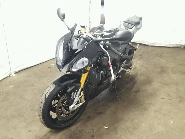 WB10D6002HZ710030 - 2017 BMW S 1000 RR GRAY photo 2