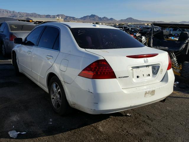 1HGCM56817A117670 - 2007 HONDA ACCORD WHITE photo 3