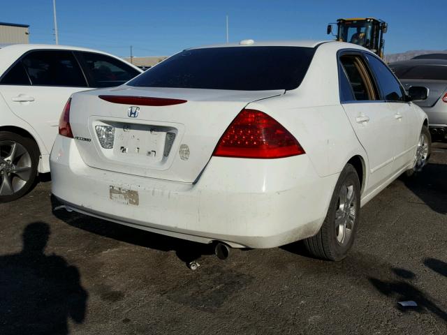 1HGCM56817A117670 - 2007 HONDA ACCORD WHITE photo 4