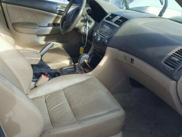 1HGCM56817A117670 - 2007 HONDA ACCORD WHITE photo 5