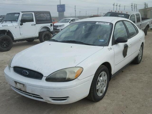 1FAFP53U06A213749 - 2006 FORD TAURUS SE WHITE photo 2