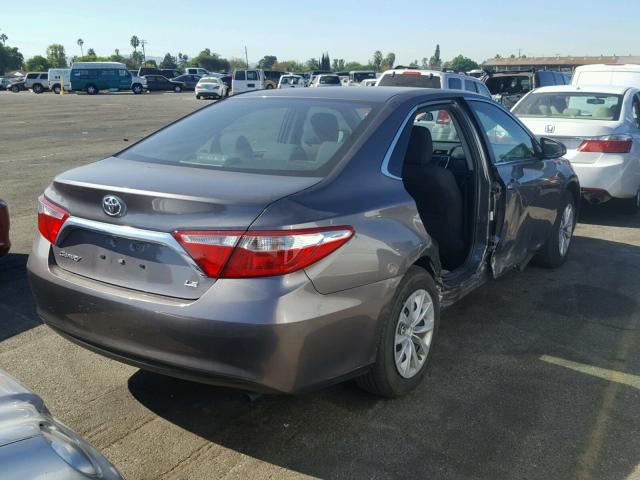 4T4BF1FK6FR494177 - 2015 TOYOTA CAMRY LE GRAY photo 4