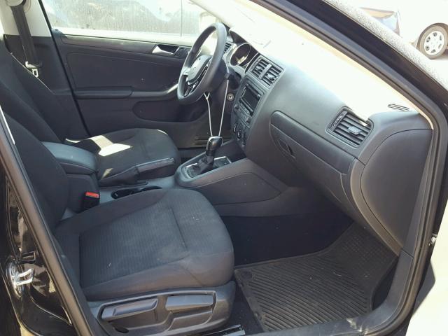 3VW2K7AJ9FM332525 - 2015 VOLKSWAGEN JETTA BASE BLACK photo 5