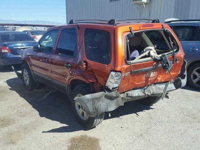 1FMCU93106KA18257 - 2006 FORD ESCAPE XLT ORANGE photo 3