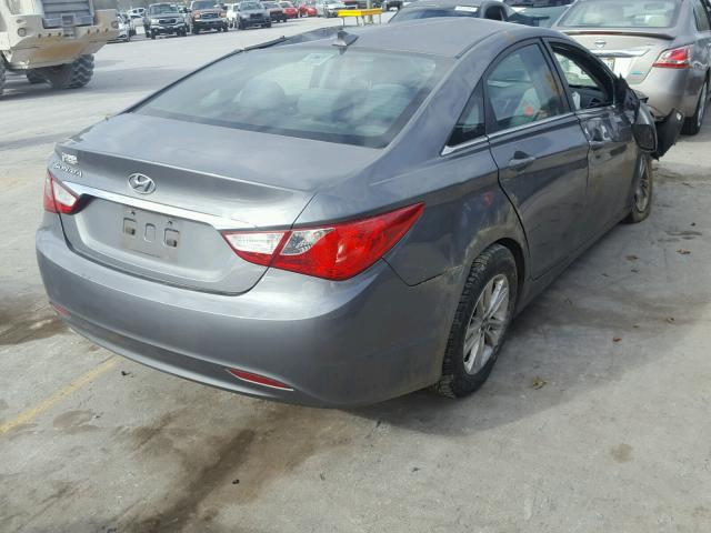 5NPEB4AC7DH725958 - 2013 HYUNDAI SONATA GLS GRAY photo 4