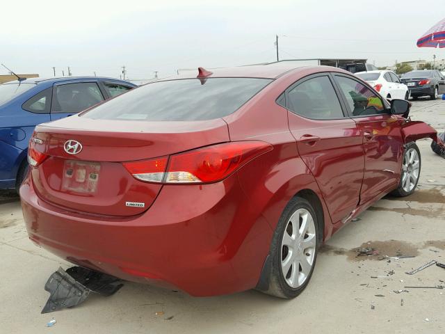 5NPDH4AE8DH332322 - 2013 HYUNDAI ELANTRA GL RED photo 4