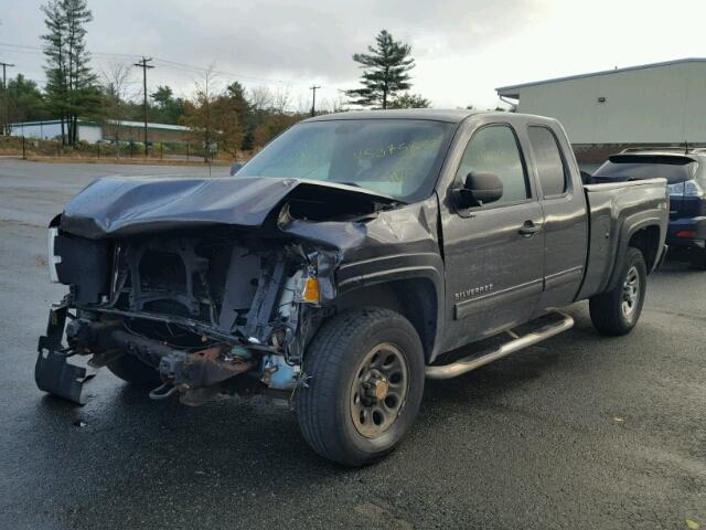 1GCRKSEA9BZ130887 - 2011 CHEVROLET SILVERADO GRAY photo 2