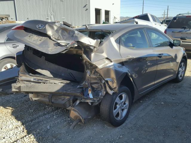 5NPDH4AE9EH496535 - 2014 HYUNDAI ELANTRA SE SILVER photo 4