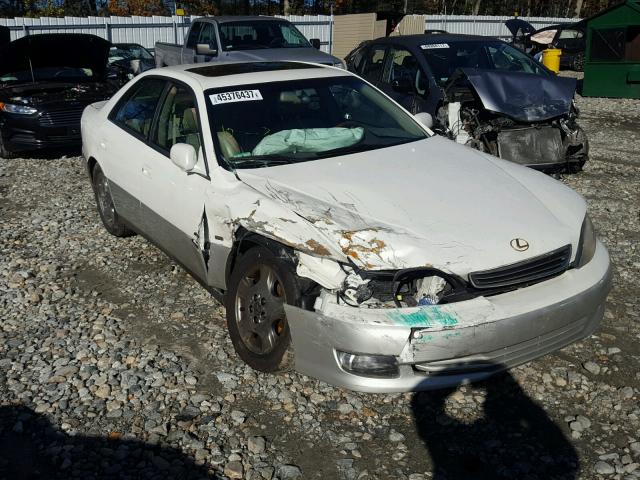 JT8BF28G410322404 - 2001 LEXUS ES 300 WHITE photo 1