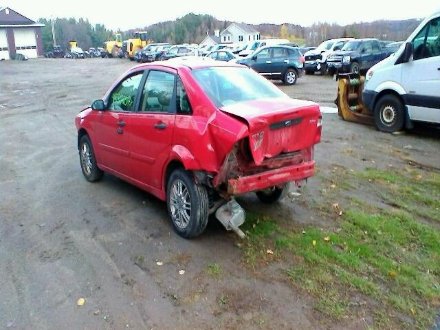 1FAFP34N26W236660 - 2006 FORD FOCUS RED photo 3