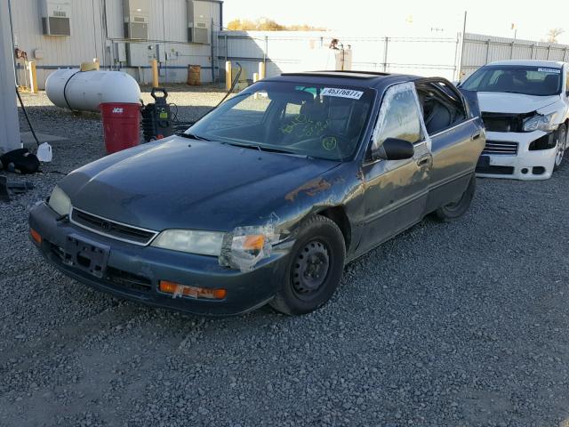 1HGCD5661VA029794 - 1997 HONDA ACCORD EX GREEN photo 2