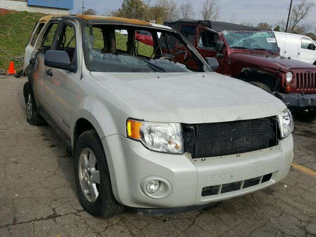 1FMCU03Z78KC18749 - 2008 FORD ESCAPE XLT CREAM photo 1