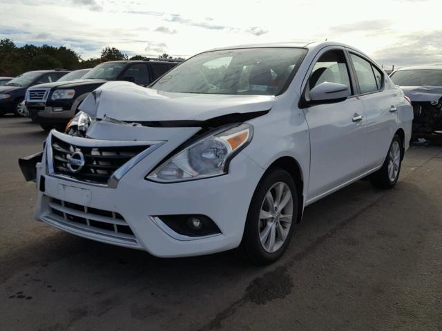 3N1CN7AP2FL939961 - 2015 NISSAN VERSA S WHITE photo 2