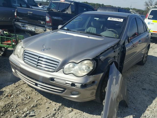 WDBRF61J15A647197 - 2005 MERCEDES-BENZ C TAN photo 2