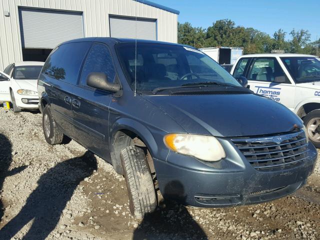 2A4GP44R77R244698 - 2007 CHRYSLER TOWN & COU GREEN photo 1