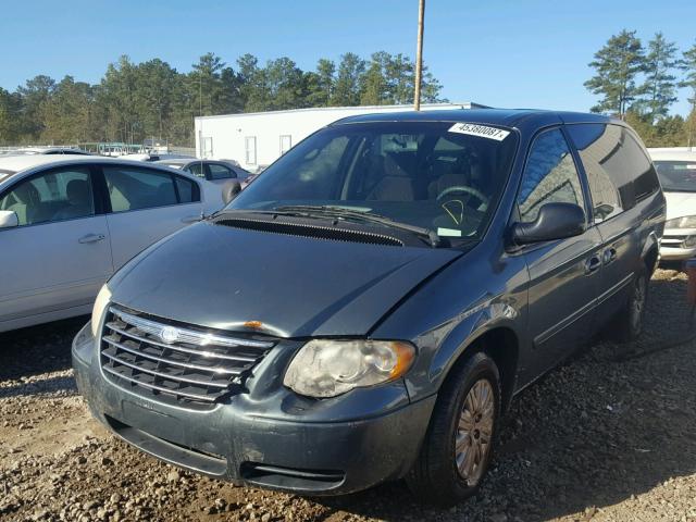 2A4GP44R77R244698 - 2007 CHRYSLER TOWN & COU GREEN photo 2