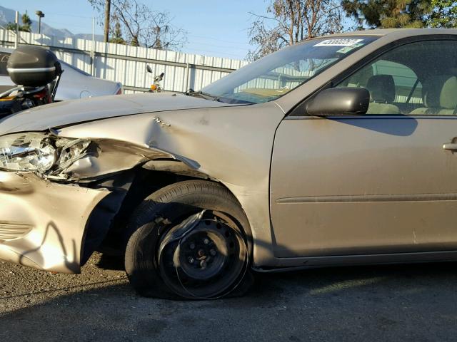 4T1BE32K15U038570 - 2005 TOYOTA CAMRY LE GOLD photo 9