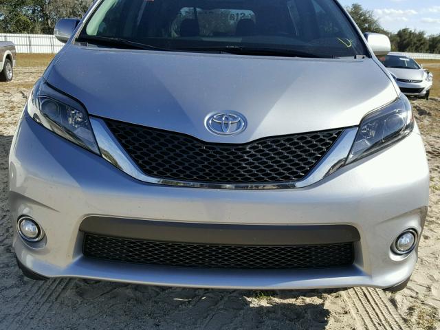 5TDXK3DC0FS580242 - 2015 TOYOTA SIENNA SPO SILVER photo 9