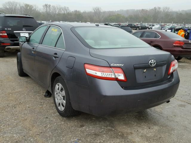 4T1BF3EK8BU208346 - 2011 TOYOTA CAMRY BASE GRAY photo 3