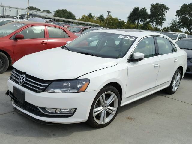 1VWBT7A38FC061313 - 2015 VOLKSWAGEN PASSAT SE WHITE photo 2