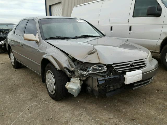 4T1BG22KXVU172322 - 1997 TOYOTA CAMRY GOLD photo 1