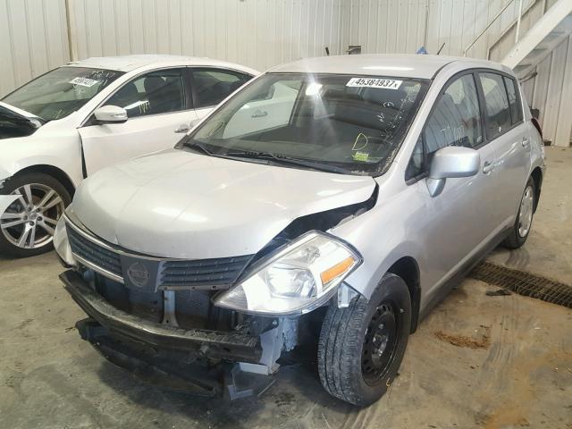 3N1BC13E17L414482 - 2007 NISSAN VERSA SILVER photo 2