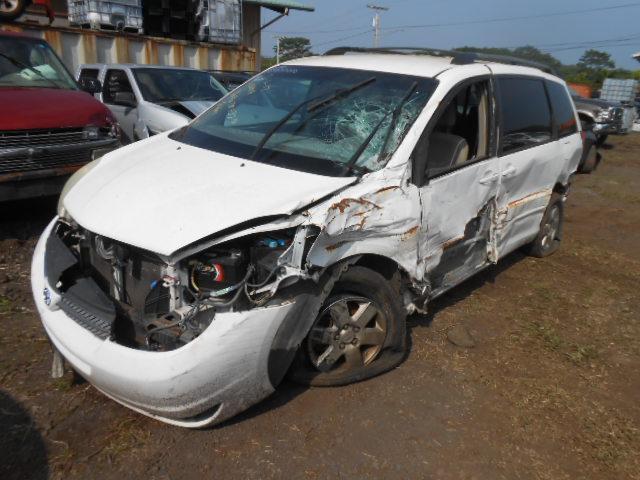 5TDZAP3C74S054047 - 2004 TOYOTA SIENNA CE WHITE photo 2