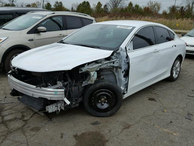 1C3CCCAB7FN667962 - 2015 CHRYSLER 200 LIMITE WHITE photo 2