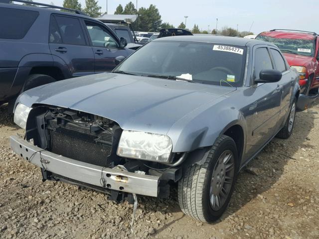 2C3KA43RX6H509125 - 2006 CHRYSLER 300 GRAY photo 2