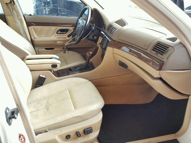 WBAGG8342YDN78304 - 2000 BMW 740 I AUTO WHITE photo 5