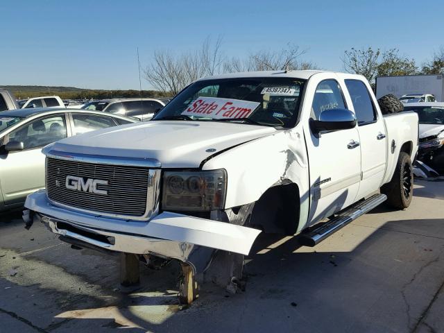 3GTEC13C78G121916 - 2008 GMC SIERRA WHITE photo 2