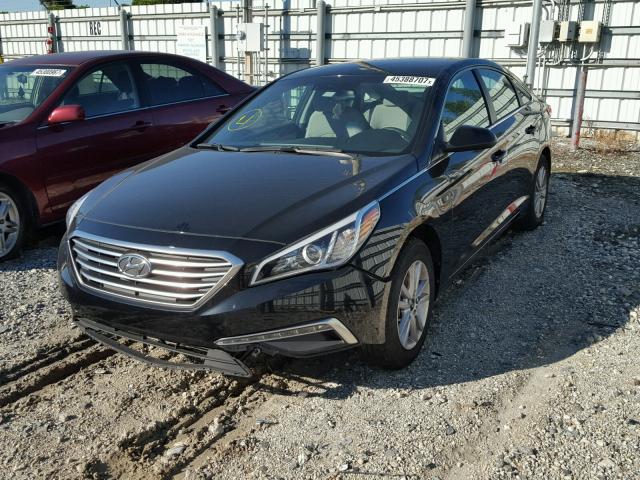 5NPE24AF8FH216233 - 2015 HYUNDAI SONATA SE BLACK photo 2