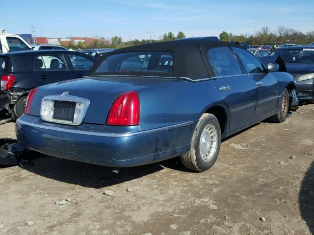 1LNHM81W61Y710804 - 2001 LINCOLN TOWN CAR E BLUE photo 4