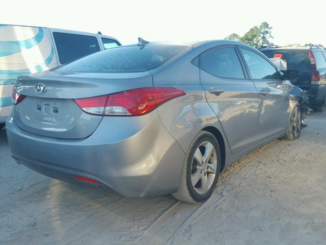 KMHDH4AE0DU795220 - 2013 HYUNDAI ELANTRA GL SILVER photo 4