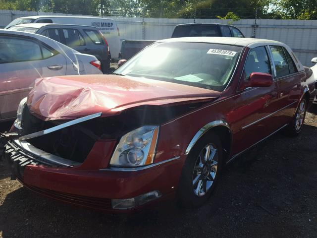 1G6KD5E61BU123716 - 2011 CADILLAC DTS LUXURY RED photo 2